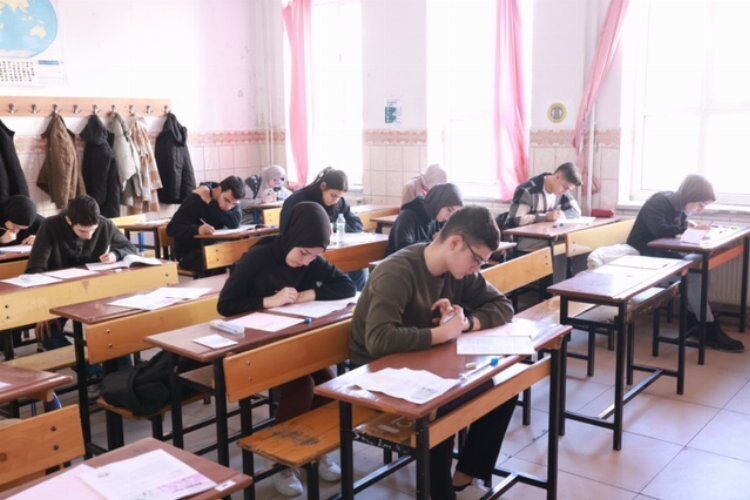 Nevşehir Belediyesi Ödüllü Tyt Ve Ayt Deneme Sınavları Tamamlandı