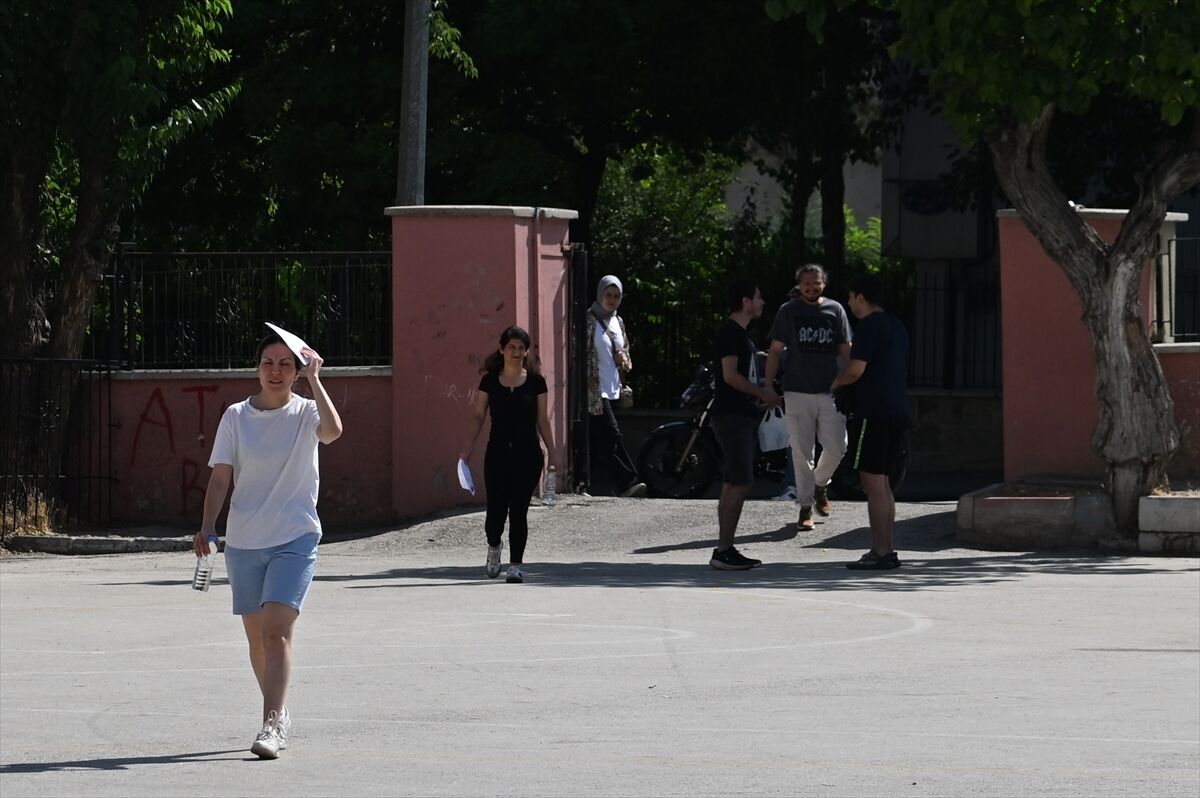 Gaziantep Ve Çevre Illerde Yks'nin Ikinci Oturumu Ayt Başladı