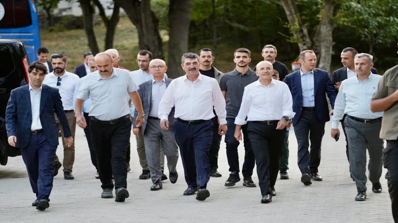 Bakan Şimşek'ten Batman Petrolspor'a Tam Destek