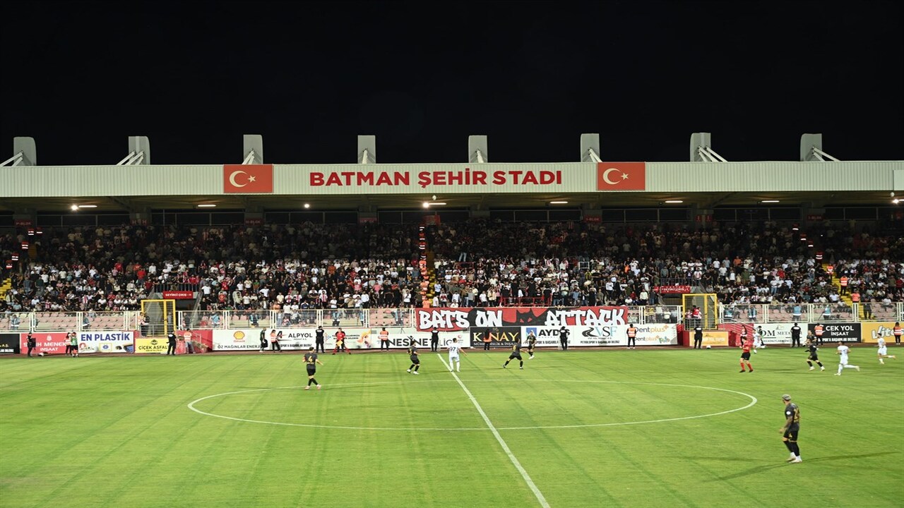 Batman Petrolspor'dan Zirveye Yakışan Futbol
