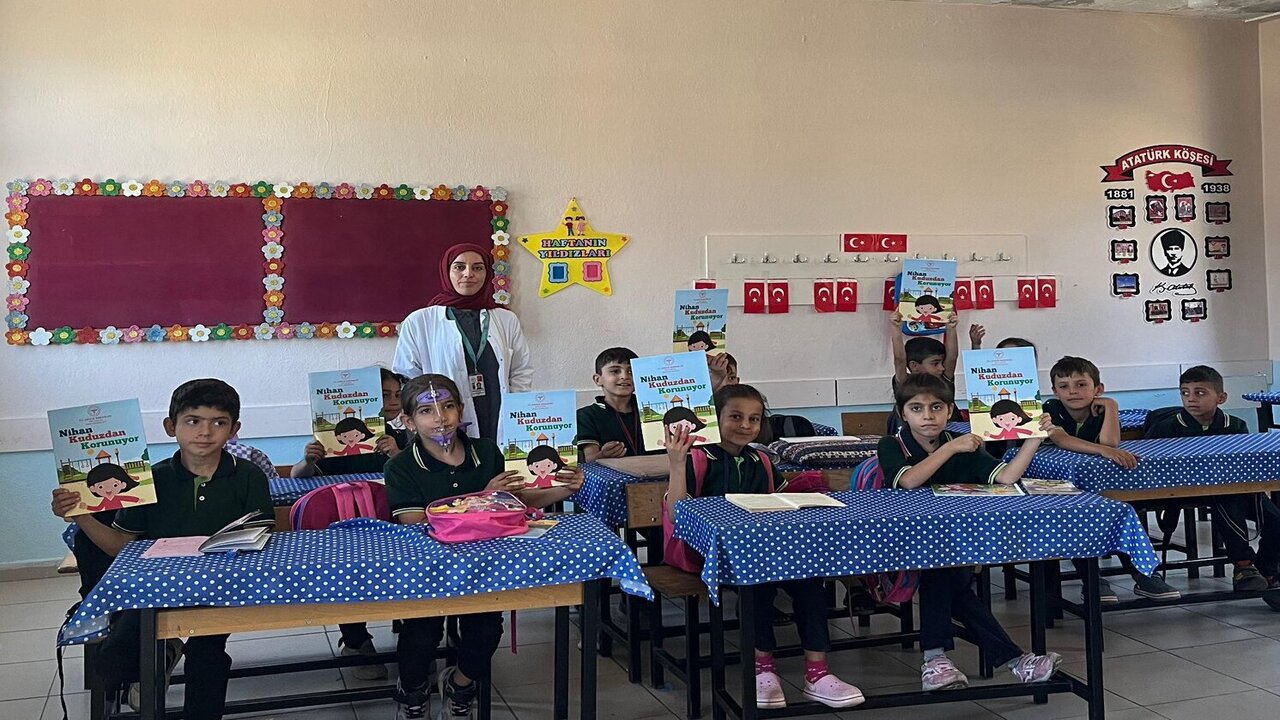Hasankeyfli Cocuklara Kuduzdan Korunma Dersi 1