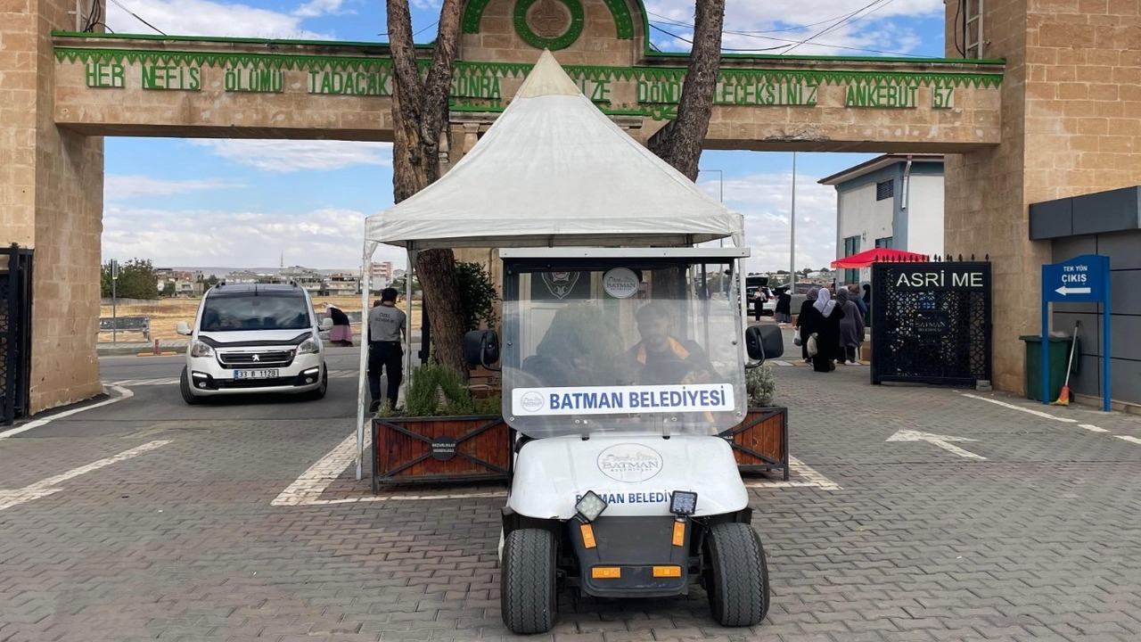 Batman Mezarliklarinda Golf Arab (1)