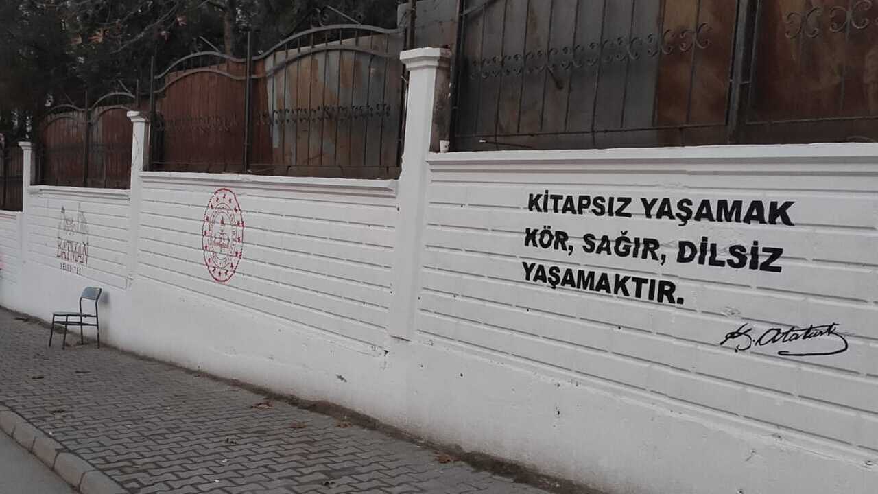 Batmandaki Okullarin Kirli Duvar (1)