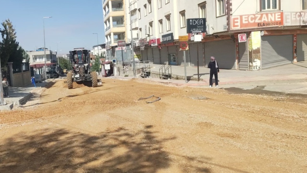 Belediye Bayindirda Okul Yollari (1)