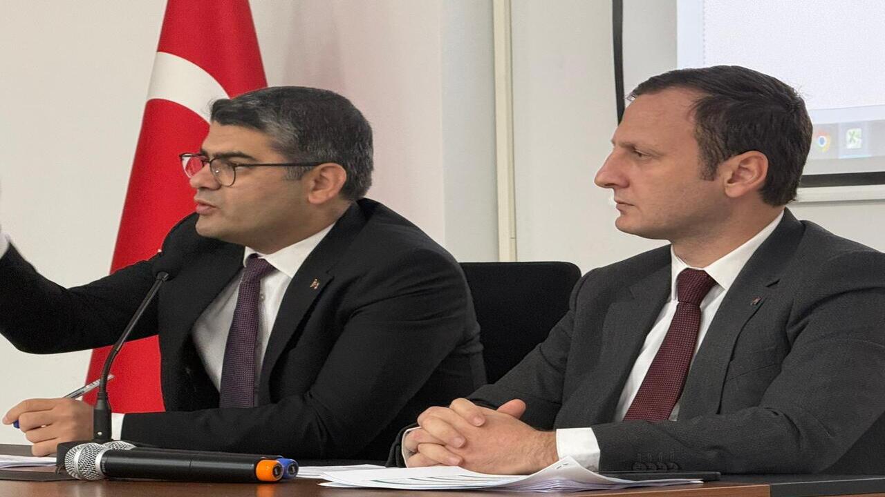 Sivil Toplum Merkezinde Muhtarla (2)