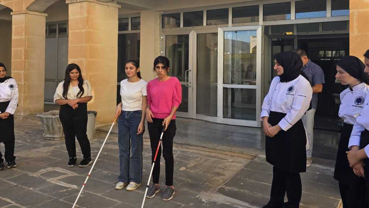 Gorme Engellilerin Dunyasi Batman Universitesinde Tadildi2