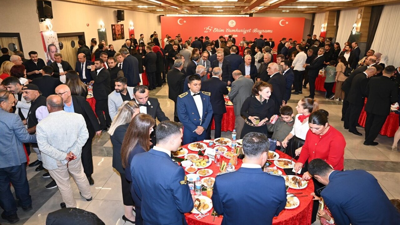 Batmanda Cumhuriyet Coskusu Kabulle Bitti 2