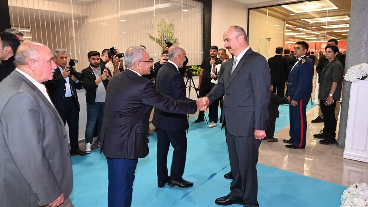 Batmanda Cumhuriyet Coskusu Kabulle Bitti 3