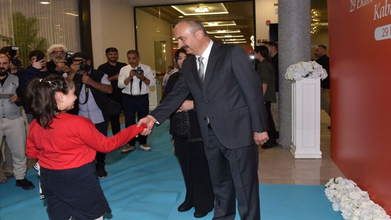 Batmanda Cumhuriyet Coskusu Kabulle Bitti 4