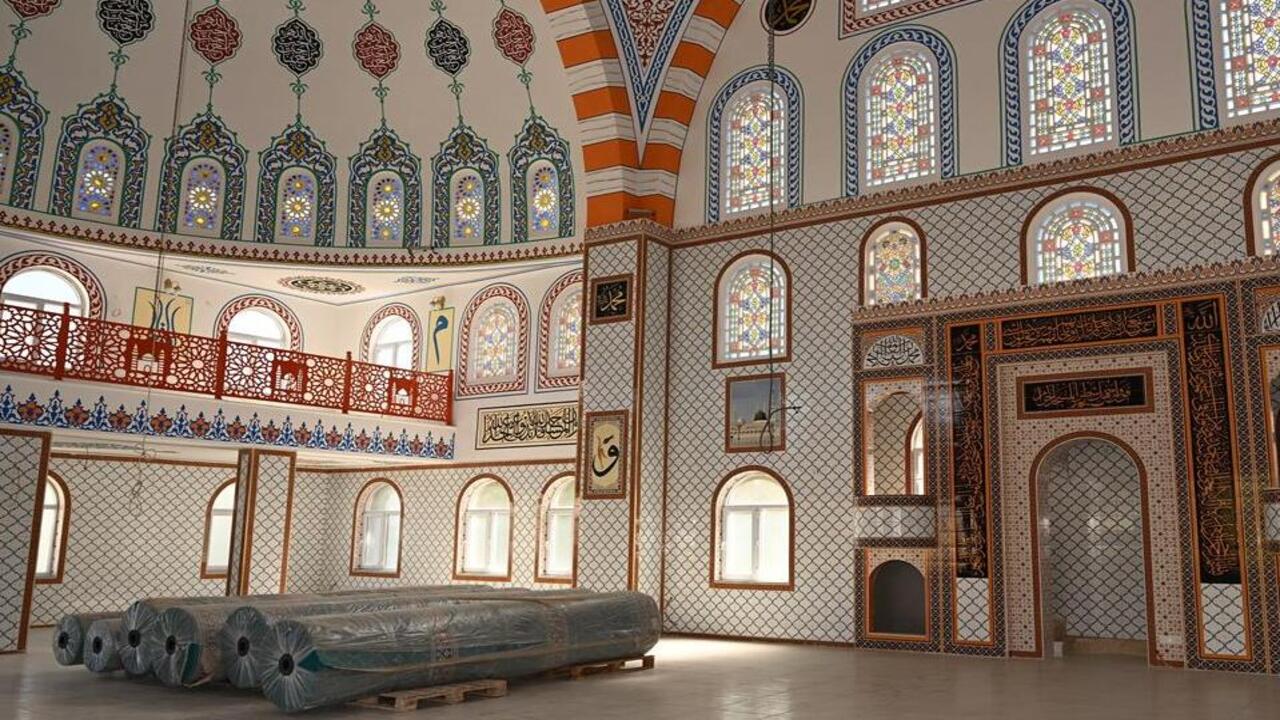Vali Canalp Veysel Karani Camii