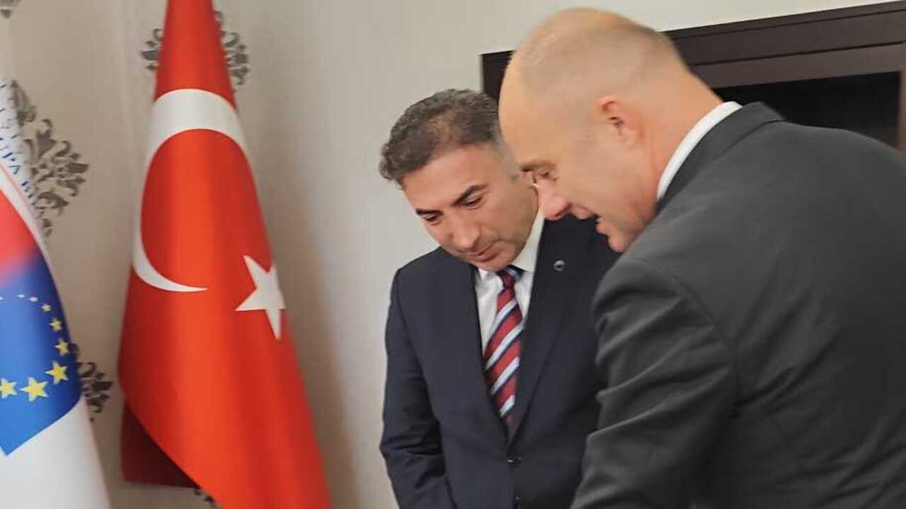 Rektor Demir Ab Projeleri Icin A (1)