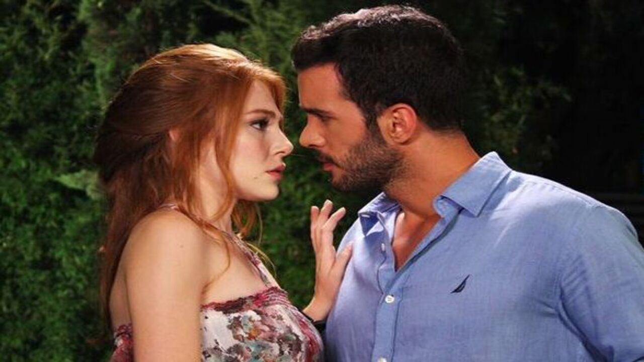 Elcin Sangu Kimdir Ve Nerelidir1 (1)