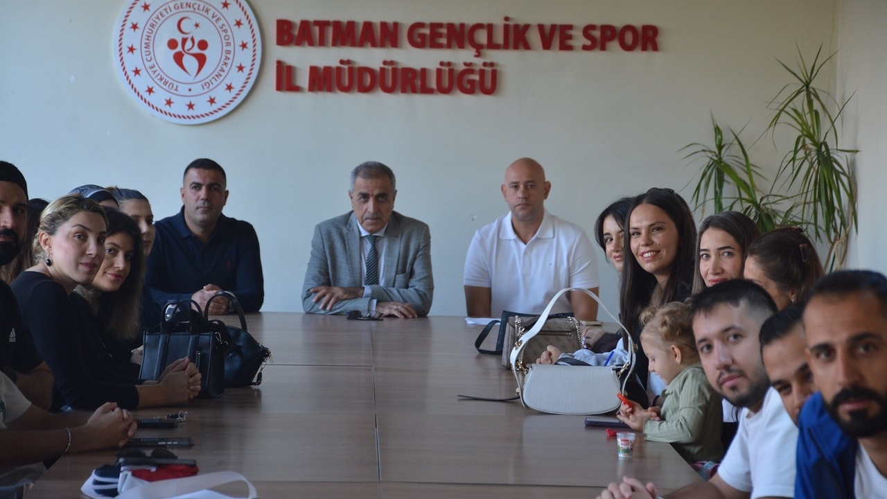 “Yilin 12 Ayi Yüzme Eği̇ti̇mi̇ Veri̇ (1)