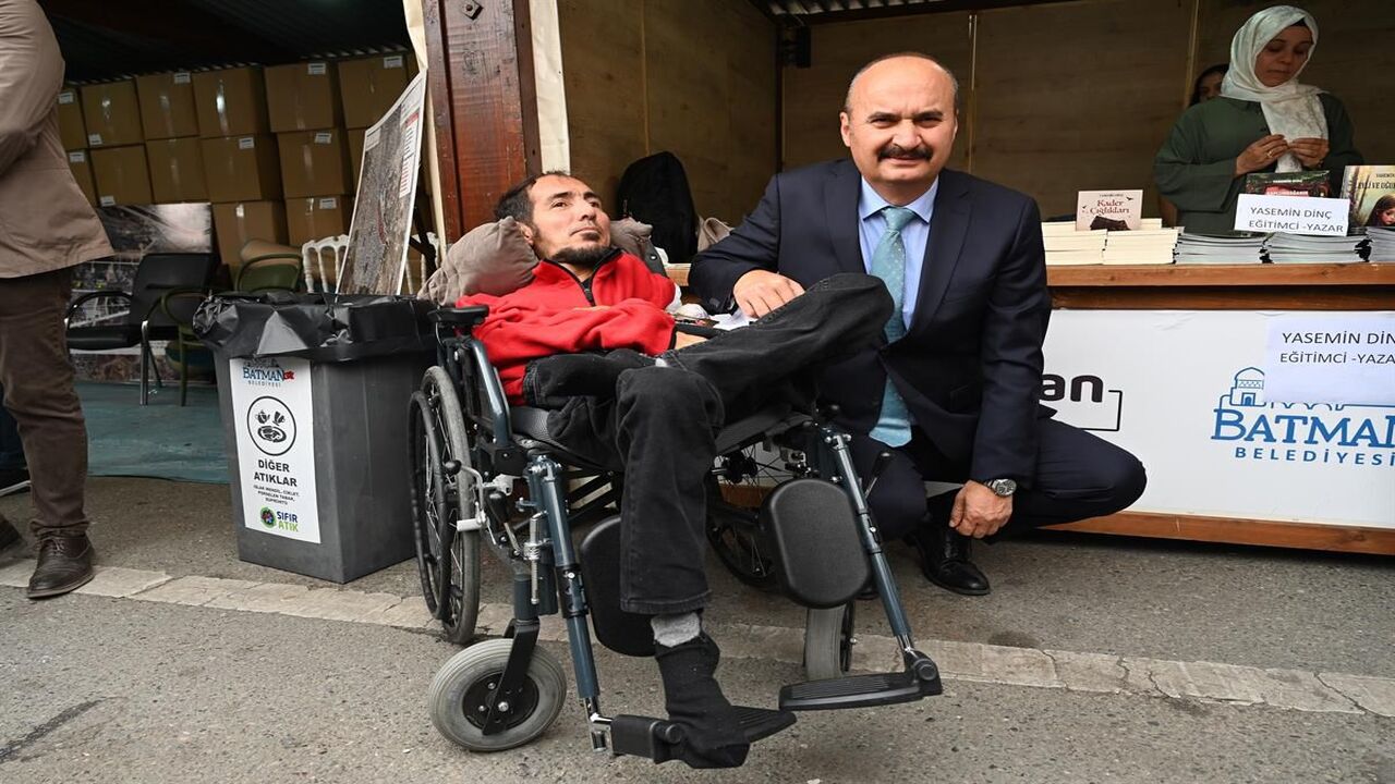 Batman 8 Kitap Fuari Ziyaretci Rekoruyla Kapandi 1