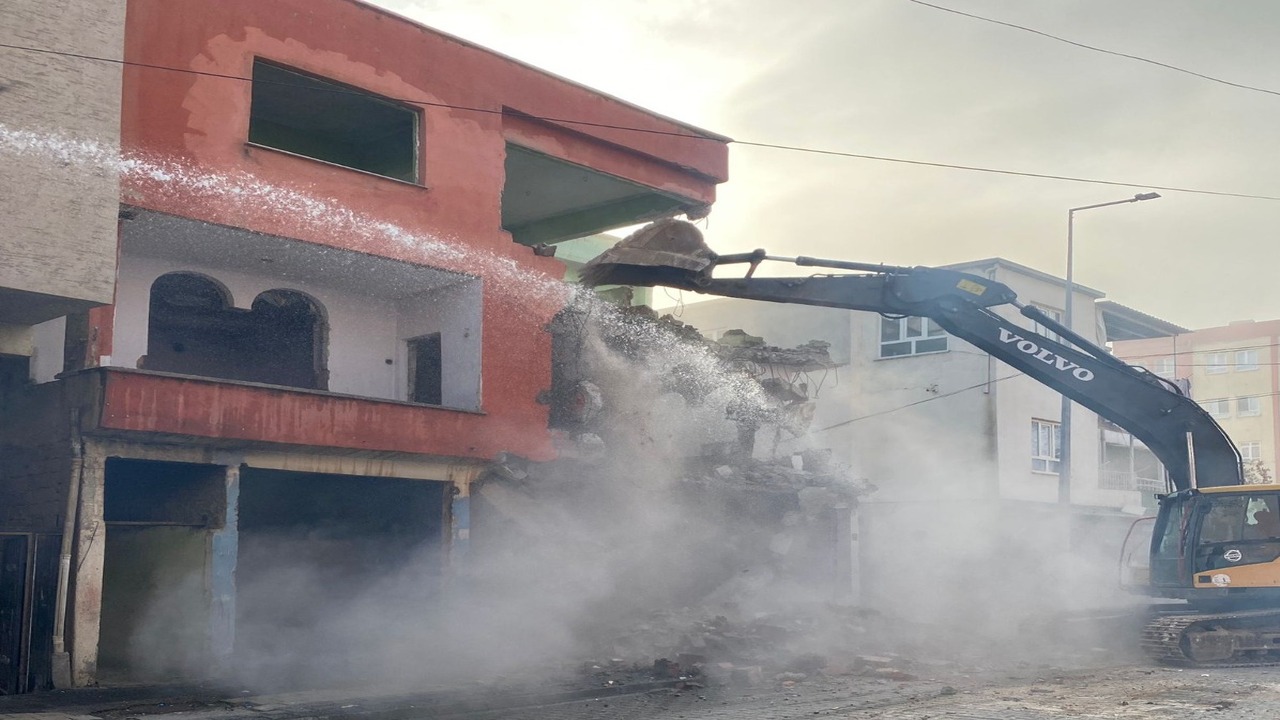 Batman Belediyesinden Riskli Yap (1)