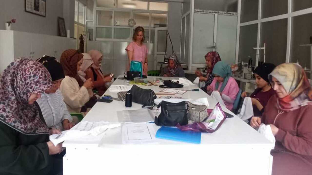 Batman Bil Mekte Kadin Gucu Reko (1)