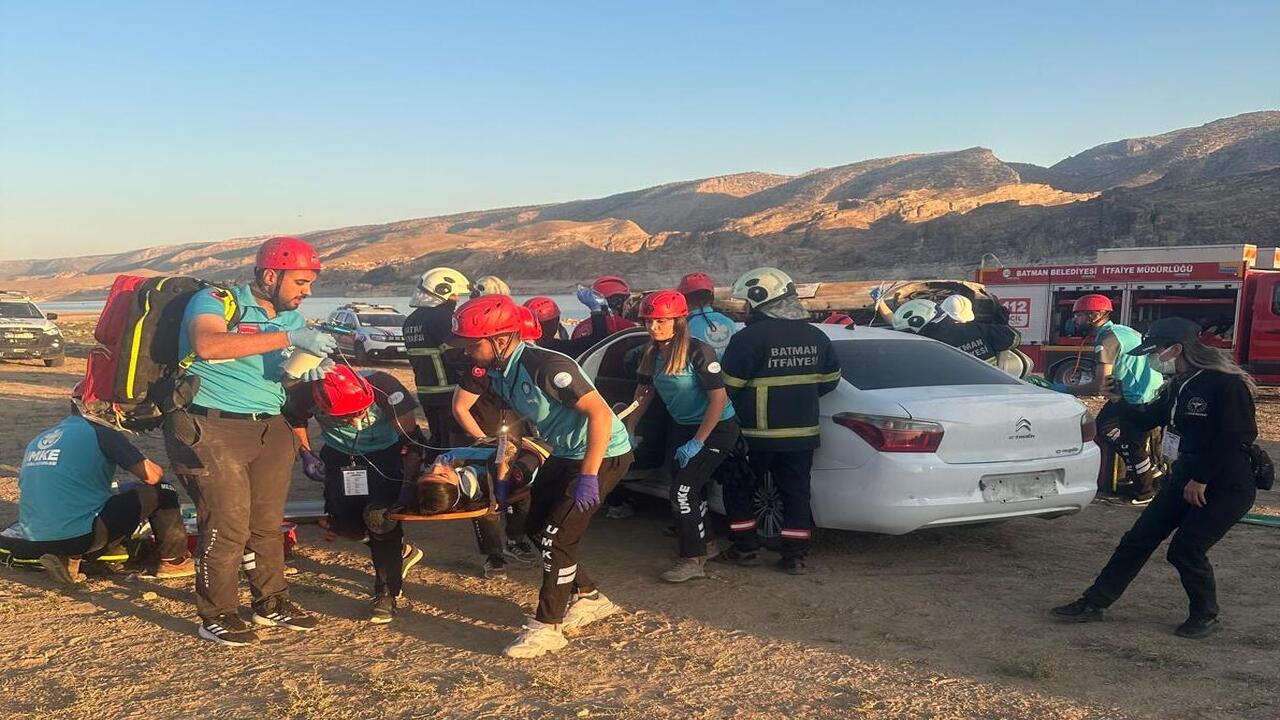 Batman Itfaiyesinden Dev Tatbika (2)