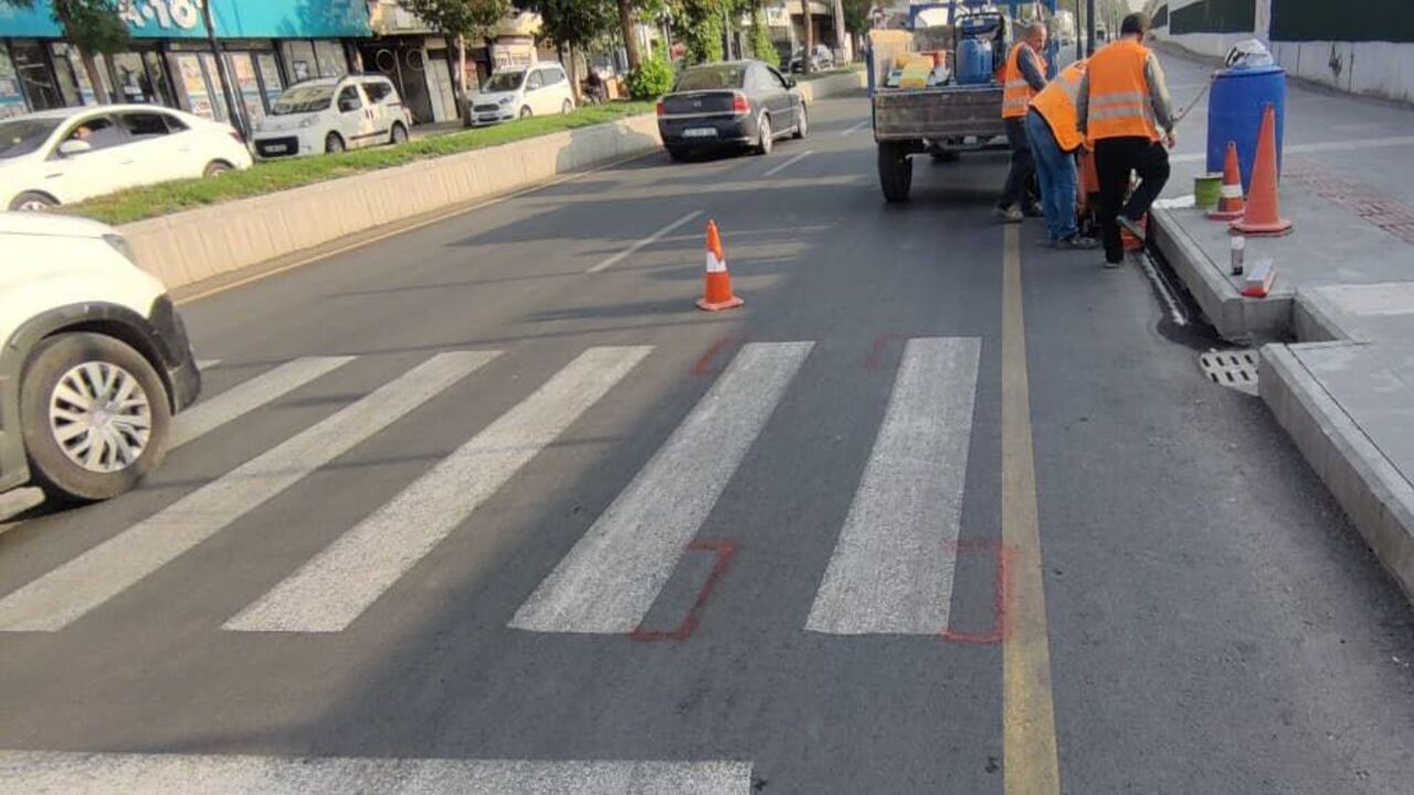 Batman Ledli Gecitlerle Yaya Guv (2)