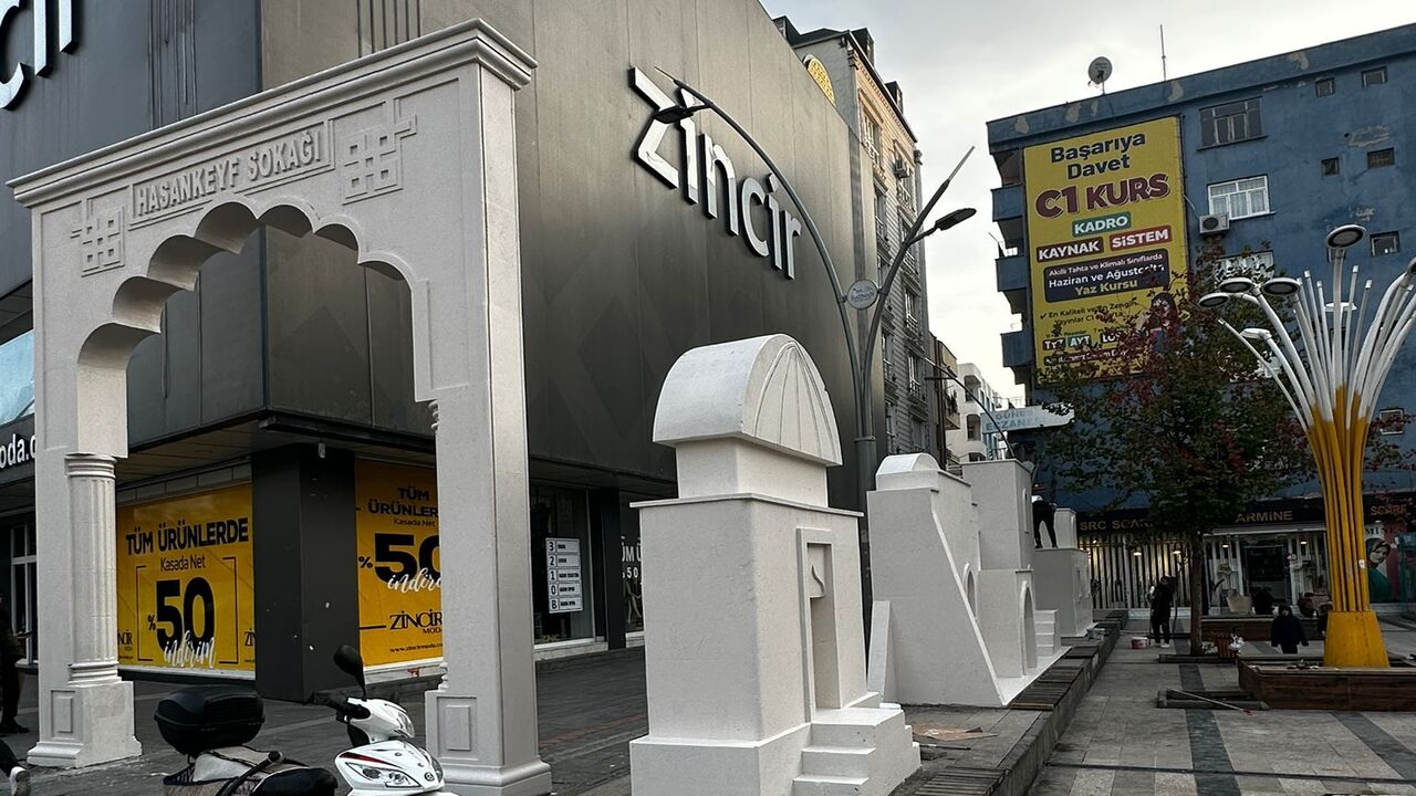 Batmanin Semsiyeli Sokagi Modern (1)