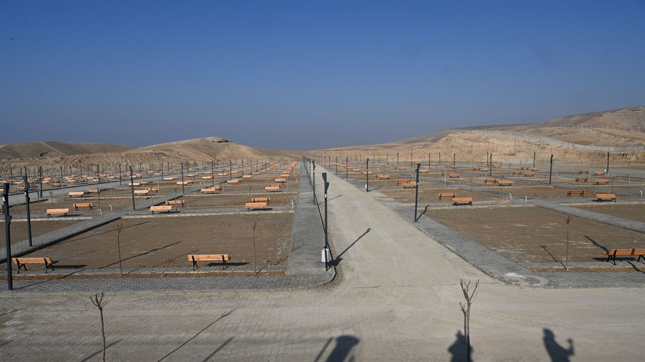 Batmanin Yeni Mezarligi Nasil Olacak Vali Canalp Projenin Tum Detaylarini Yerinde Kesfetti 3