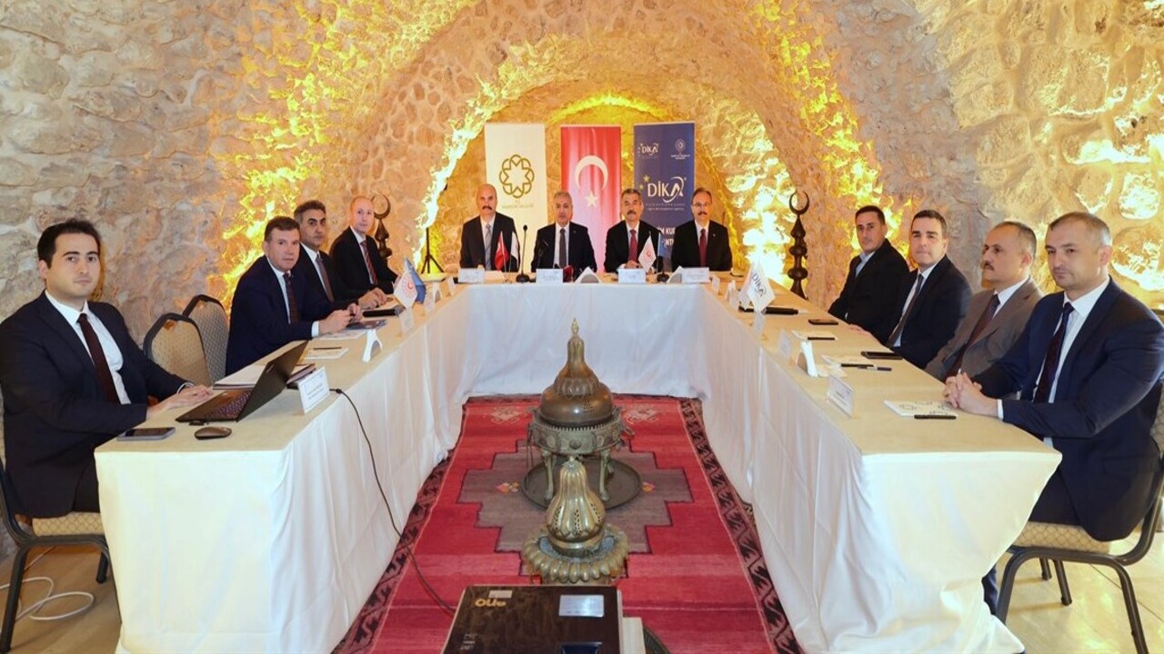 Vali Canalp Dika Yonetim Kurulu