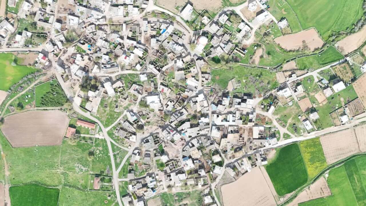 Gercusun Sakli Cenneti 4000 Yillik Uzum Baglari Kiliseler Ve Hesare Kalesi Efsanesi