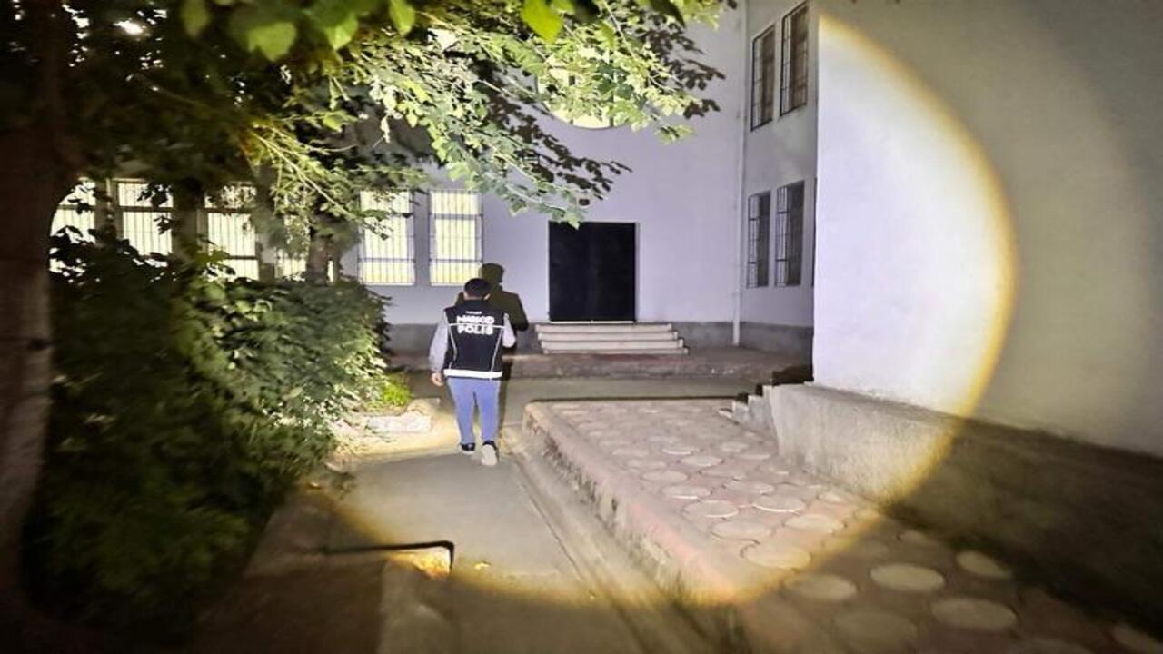 Batman Polisinden Okul Onlerinde Detayli Kontrol 3