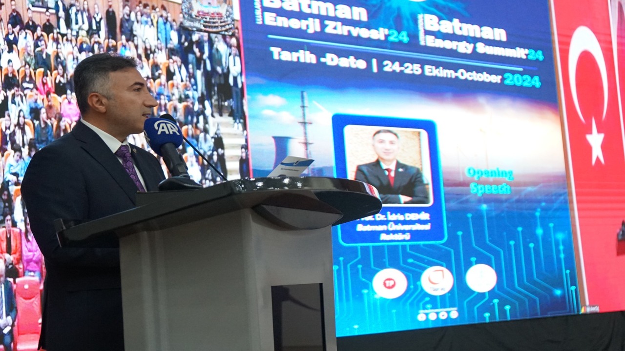 Turkiyenin Enerji Vizyonu Batmanda Masaya Yatiriliyor Rektor Demir 2024