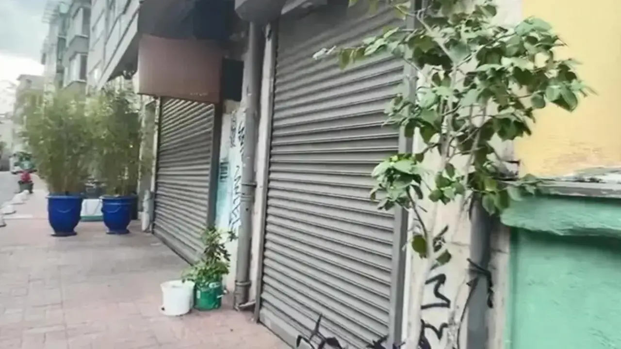 Beyoglunda Turk Kahvesinden Zehi