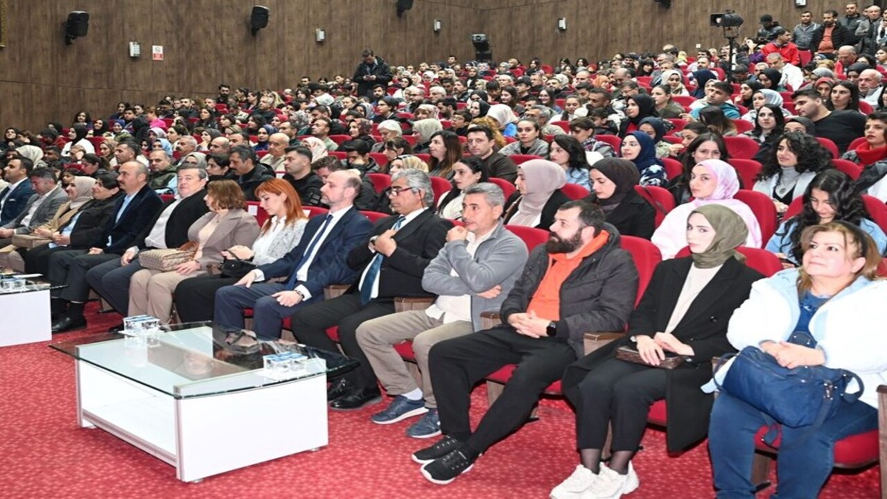 Diyarbakir Devlet Tiyatrosu Batm (1)