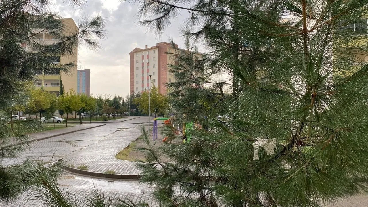 Batmanda Cuma Gunu Yagis Basliyor 1