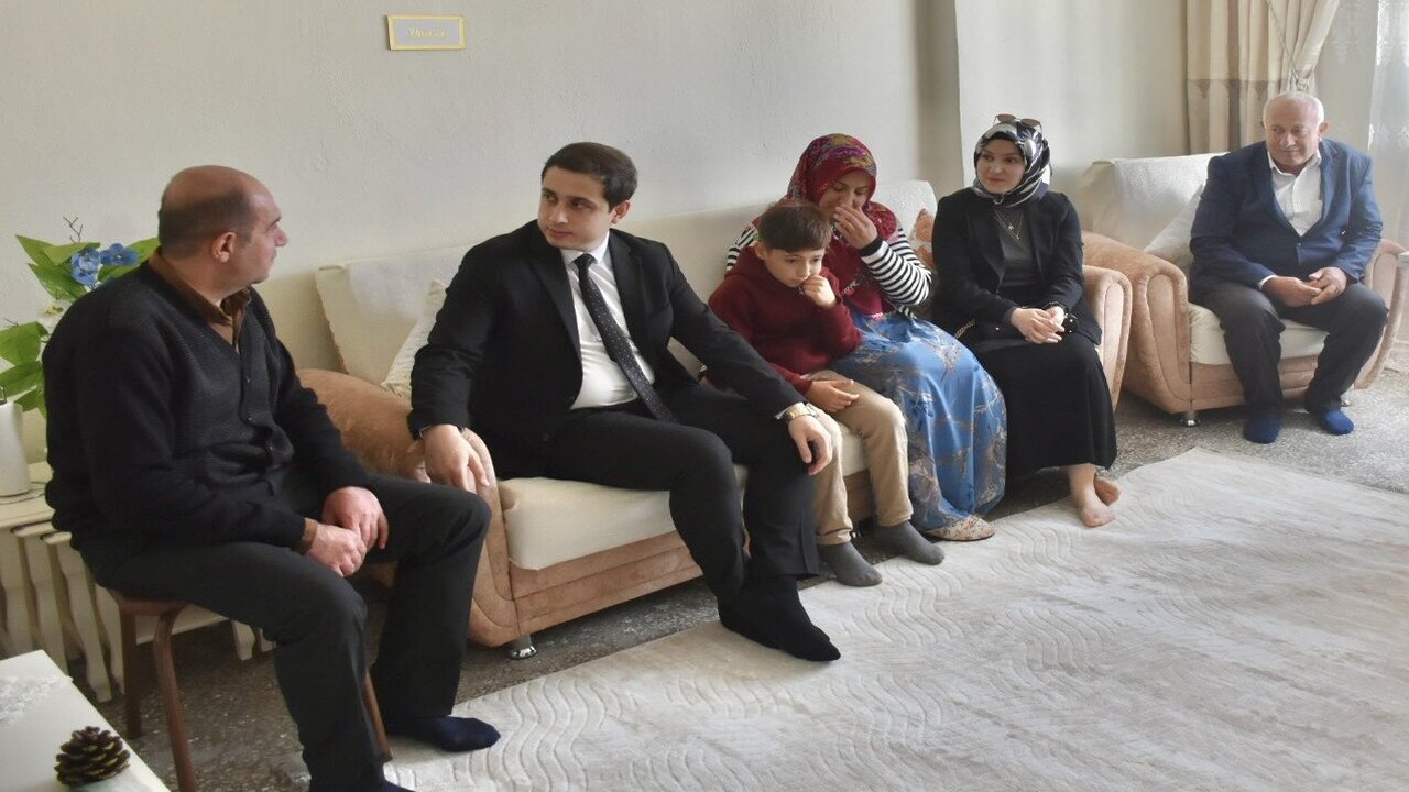 Sason Kaymakami Basar Ve Esi Vatandasla Gonul Bagini Guclendiriyor 1