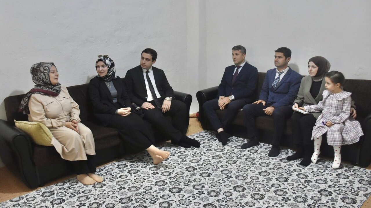 Sason Kaymakami Basar Ve Esi Vatandasla Gonul Bagini Guclendiriyor 2