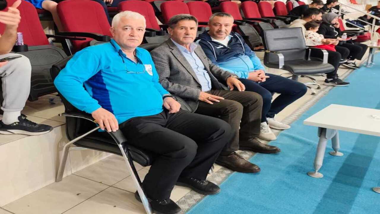 Batmana Masa Tenisi Federasyonun (1)