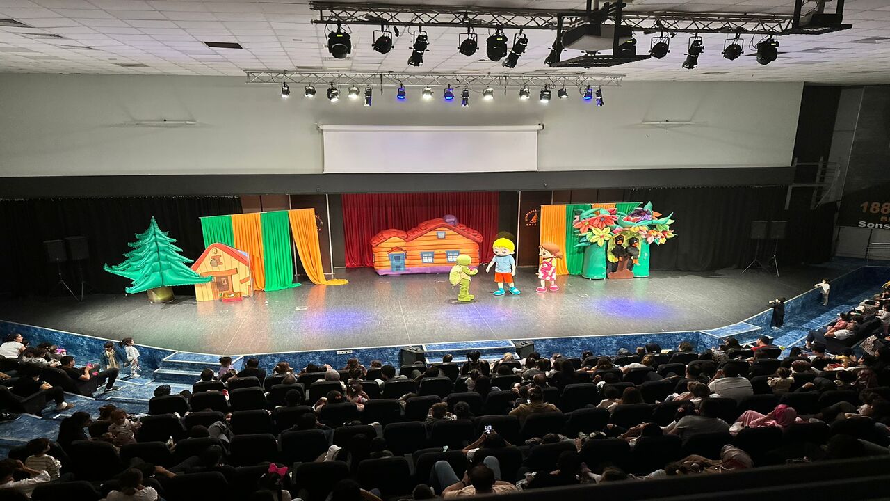 Trt Cocugun Sevilen Kahramani Niloya Batmanlilarla