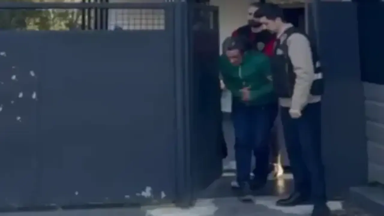 Karin Agrisi Degil Zehir Kapsulu-1