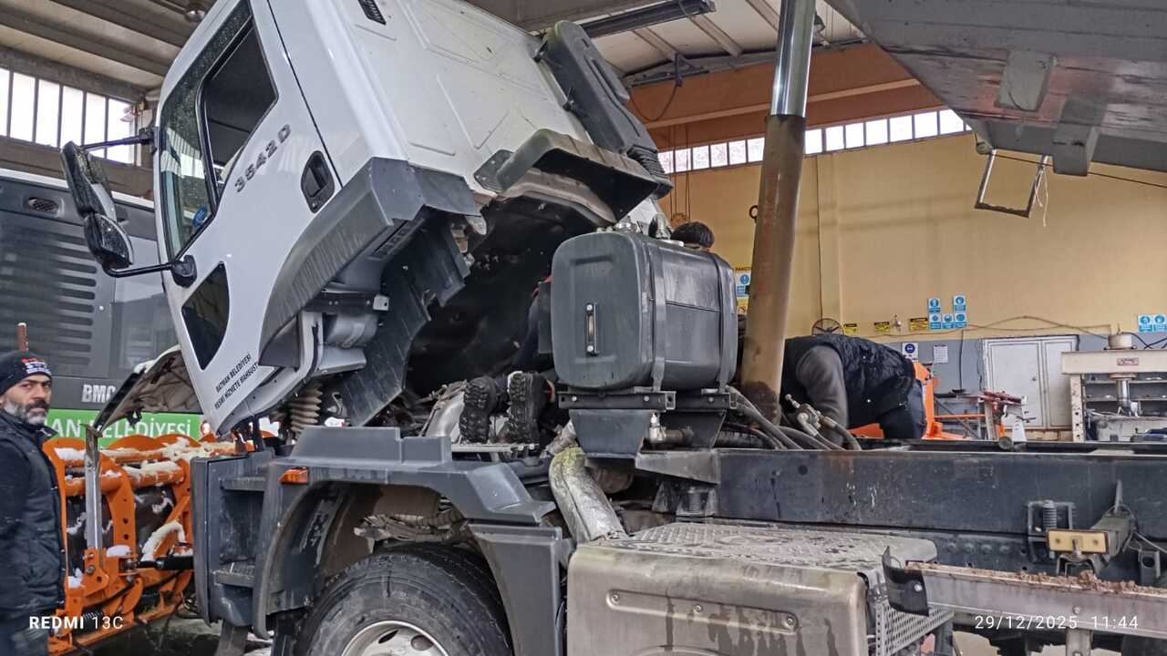 Batmanda Kar Nobeti Ekrem Canalp (1)