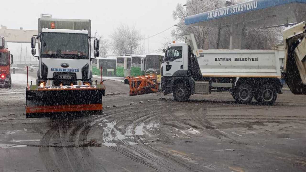 Batmanda Kar Nobeti Ekrem Canalp (3)