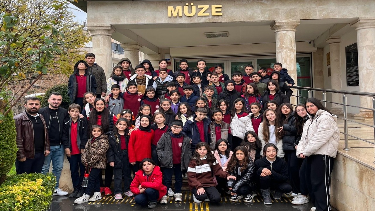 Batmanda Koy Okulu Ogrencileri I