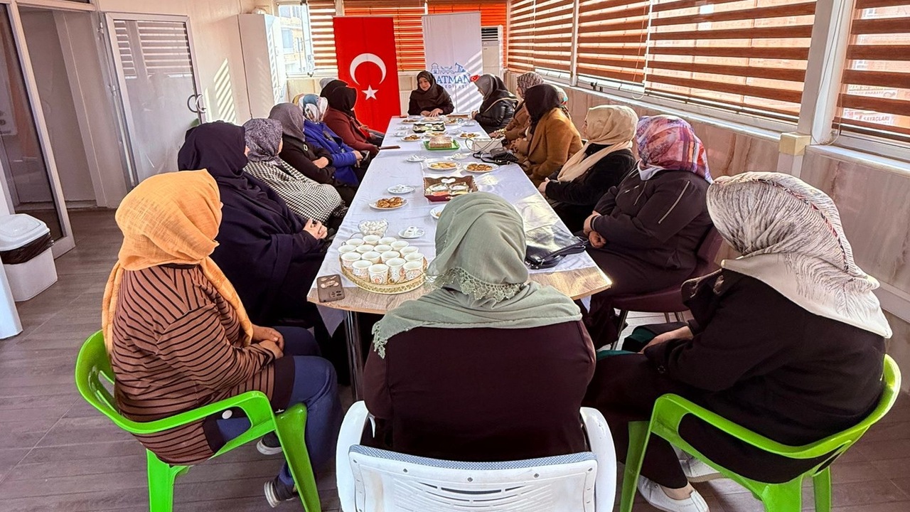 Batmanda Manevi Esinti Kadinlar (1)