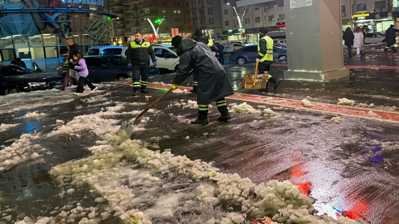 Beyaz Ortuye Karsi Belediyeden H (2)