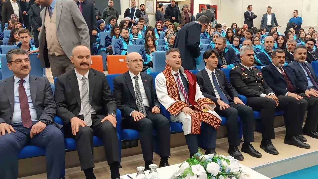 Bakan Simsekten Batmana 2 Trilyon Dolarlik Mesaj Prangalar Kiriliyor Bolgenin Yukselisi Ba2