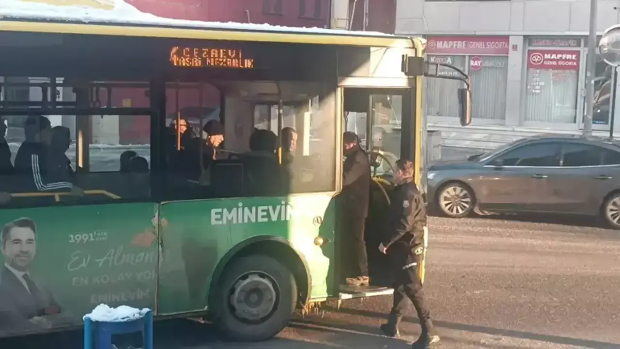 Buz Tutan Batman Sokaklarinda In (1)