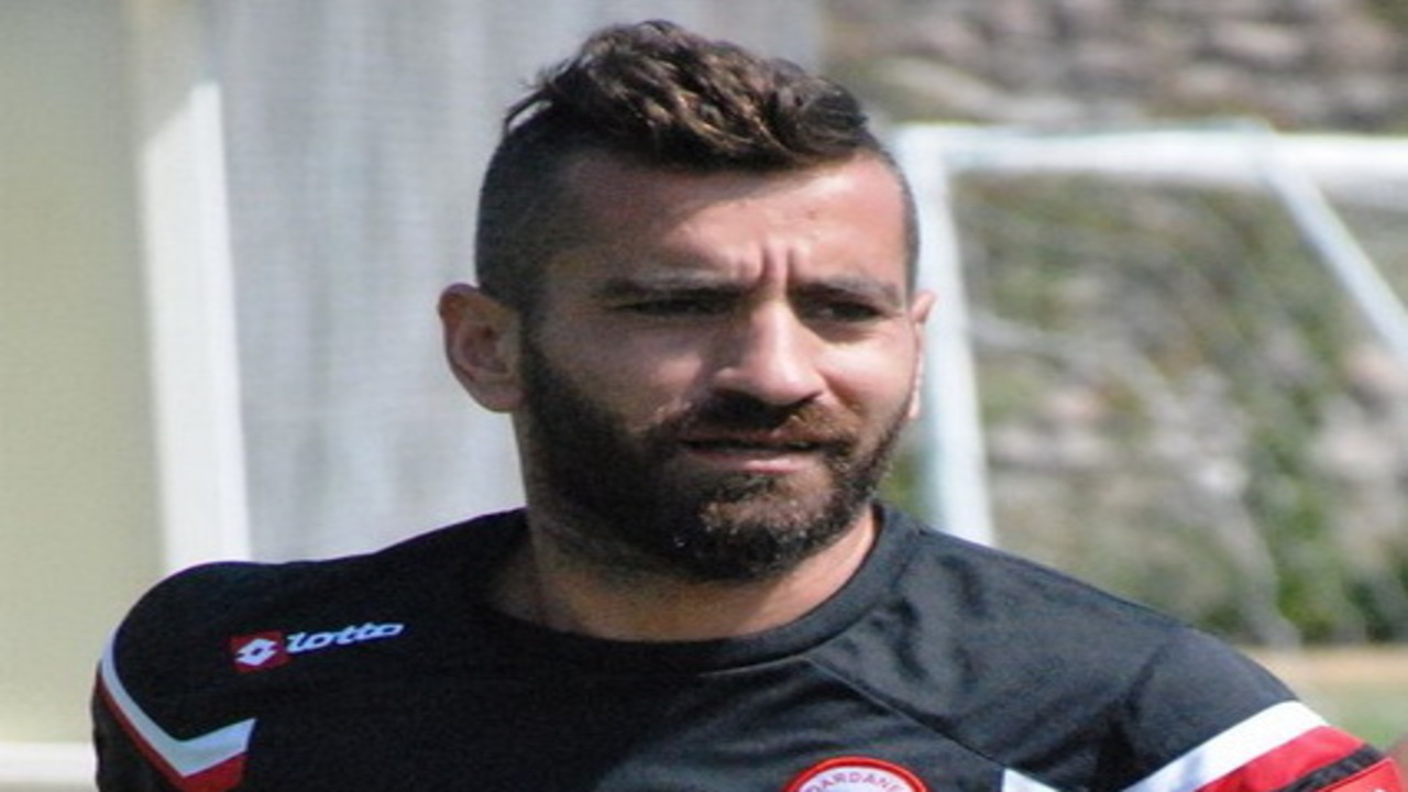 Eski Milli Futbolcu Yusuf Atay D