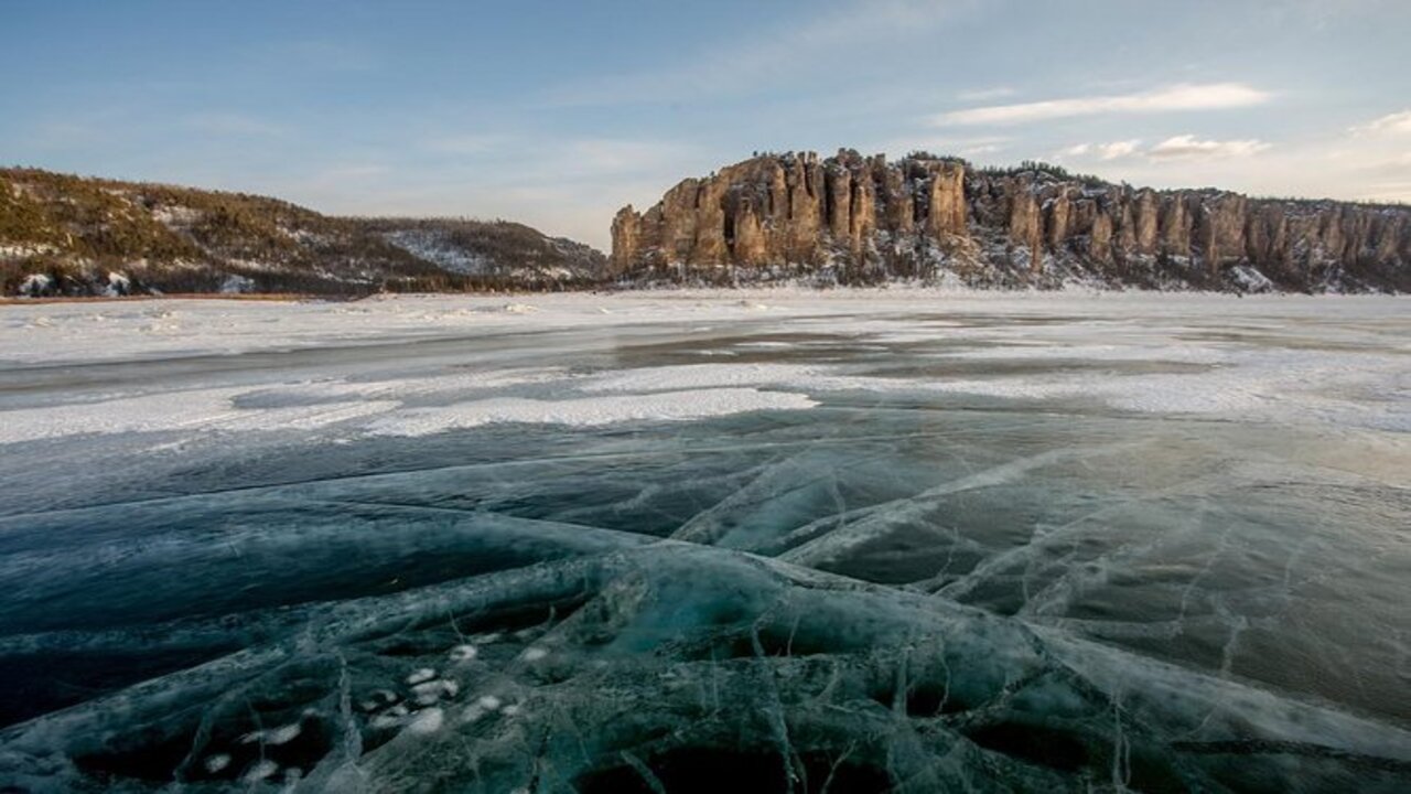 Yakutistanda Buzdan Tuzaga Dusen (1)