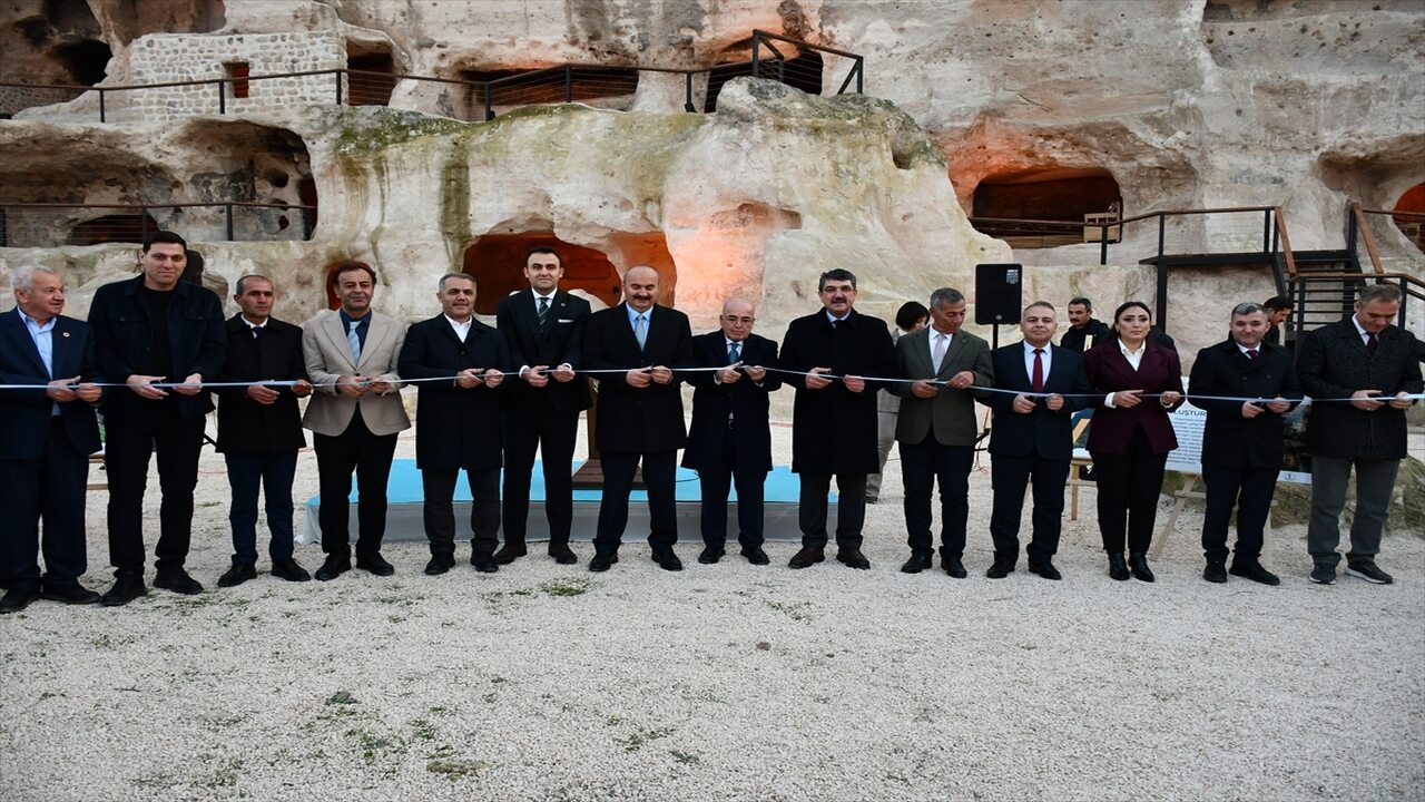 A A 20251225 40078819 40078818 B A