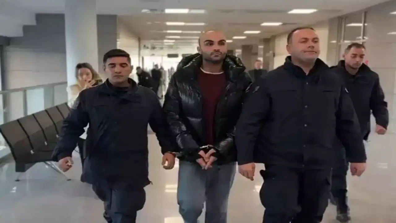 Sanat Ve Cemiyet Dunyasinda Safa (2)