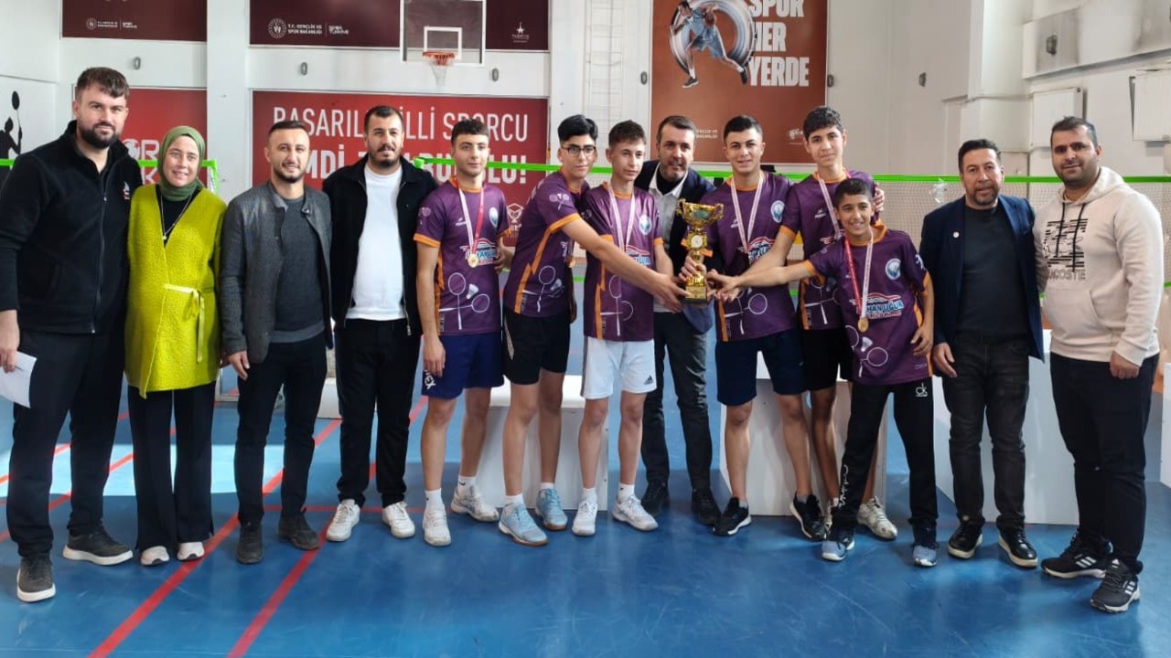 Badmi̇nton Genç Erkek 1 (1)