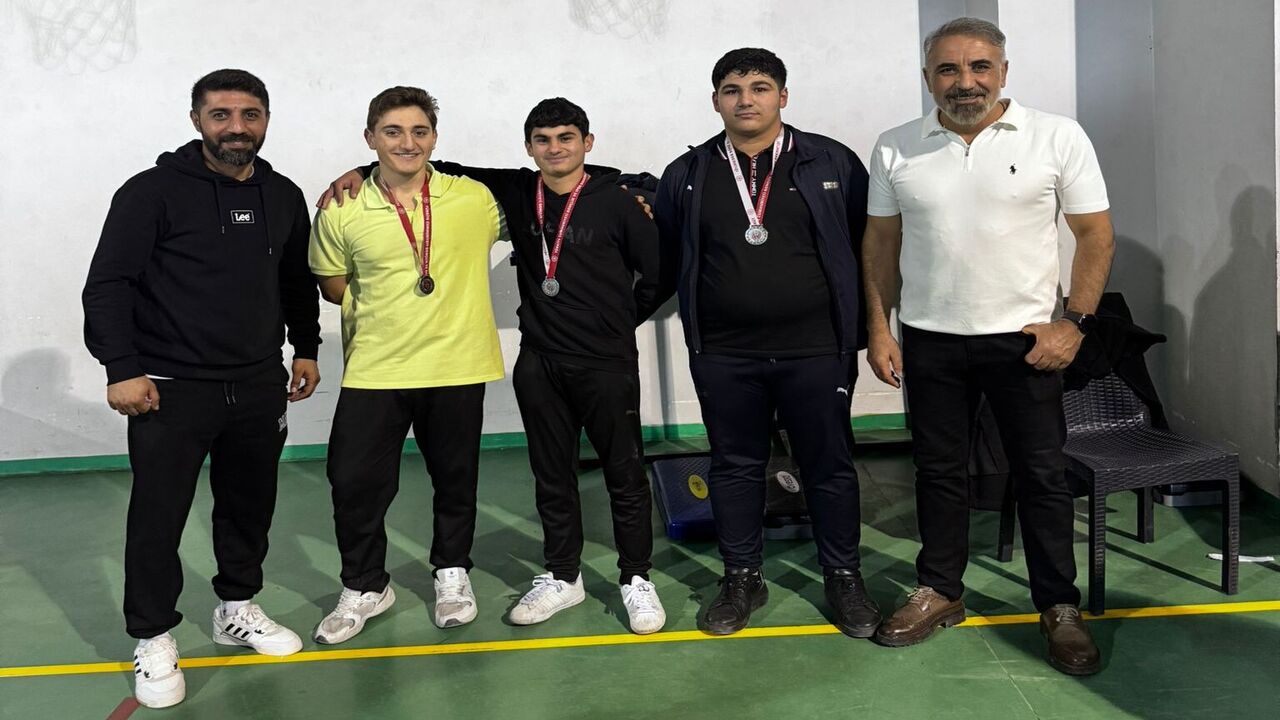 Batmanda Bileklerin Gucu Konustu (2)