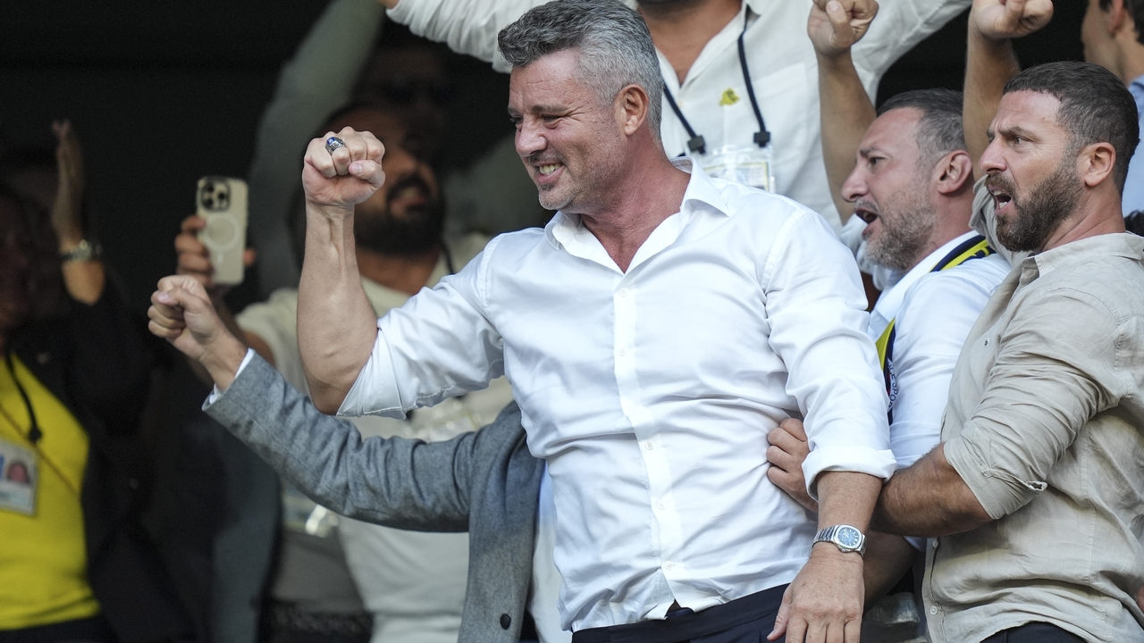 Kadikoyde Deprem Etkisi Fenerbah